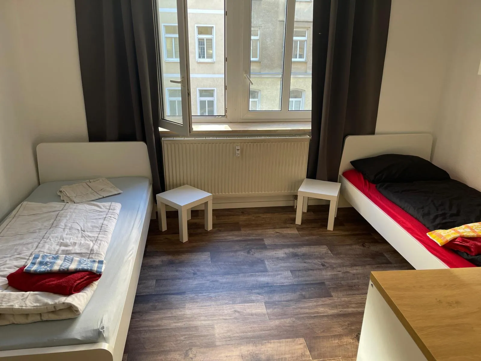 Schlafzimmer mit zwei Betten